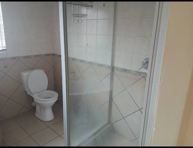 3 BEDROOM HOUSE FOR SALE IN THATCHFIELD ESTATE